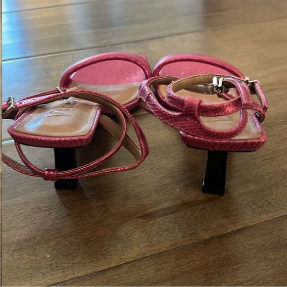 NEW Vicenza Strappy Pink Metallic Heels EU 38 US 7 - Picture 4 of 9